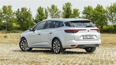 Elegantní design a technické prvky interiéru Renault Megane Grandtour
