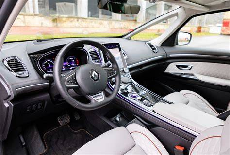 interier Renault Espace luxusni sedadla