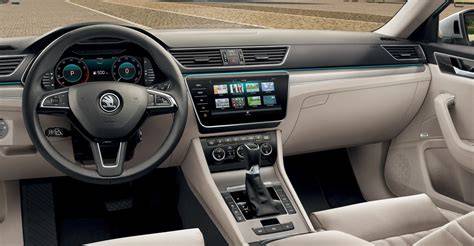 interiér Škoda Superb sedadla a infotainment