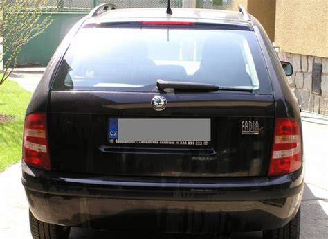 krok za krokem výměna zadního stěrače Fabia 3 Combi