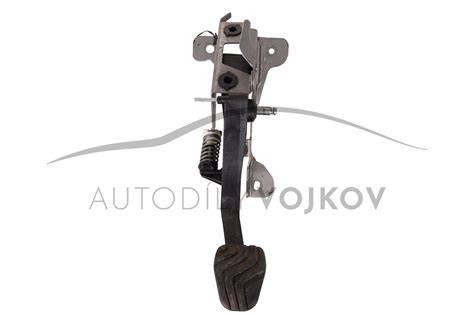spojkový pedál a spojovací tyč Renault