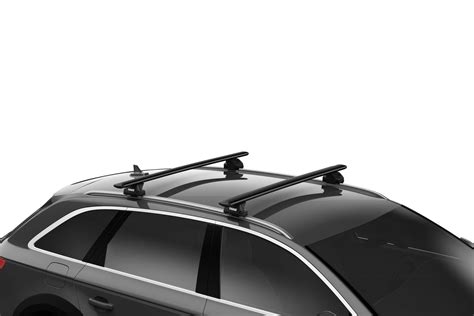 Thule WingBar EVO na střeše auta