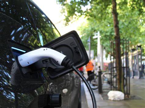 elektromobilita ve Velké Británii infrastruktura nabíjení