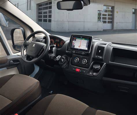 Peugeot Boxer exteriér a interiér