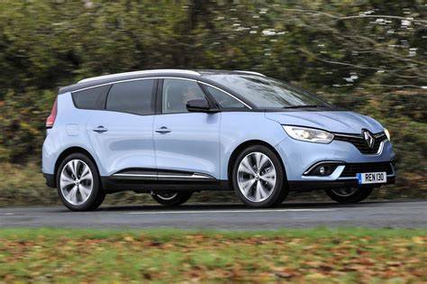 Infografika: Ochrana podlahy s gumovými kobercemi Renault Grand Scenic