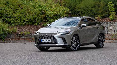 Toyota a Lexus - široká nabídka modelů a služeb
