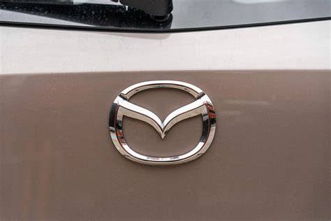 Logo Mazda a světlo v designu Kodo