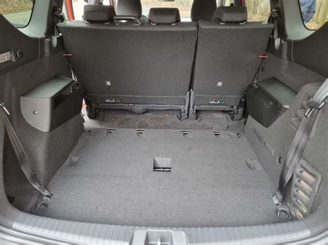 Dacia Jogger kufr zavazadlový prostor