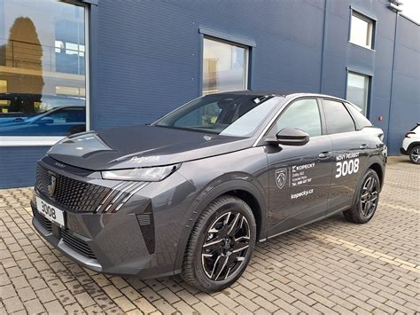 Peugeot 3008 předváděcí vůz boční pohled