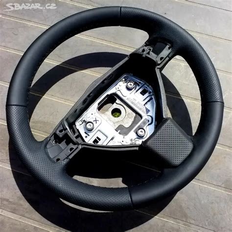 Kožený volant - ukázka materiálu