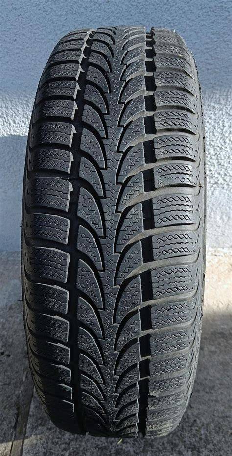 zimní pneumatiky 195/60 R15 na vozidle