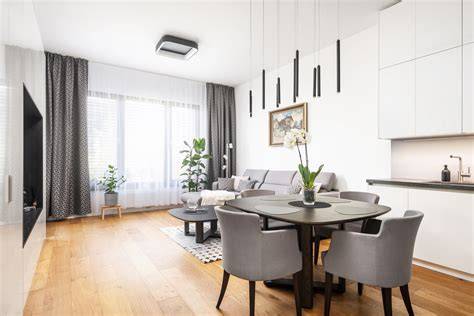 Panoramatická střecha ilustrující světlý interiér