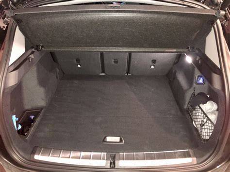 kufr a vnitřní prostor BMW X1