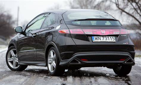 Mapa dostupnosti dílů a servisních center s výfukovými systémy pro Honda Civic VIII