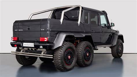 Mercedes G63 6x6 obrazová ilustrace