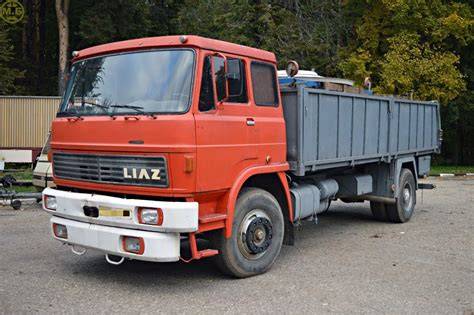 Schéma ukázky kabin LIAZ 100 a jejich variant