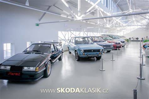 obrázek historických prototypů Škoda s motorem vzadu