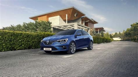 Infografika o modelech Renault Megane a jejich generacích