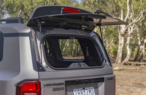 Rohace_Toyota_Land_Cruiser_kufr.jpg