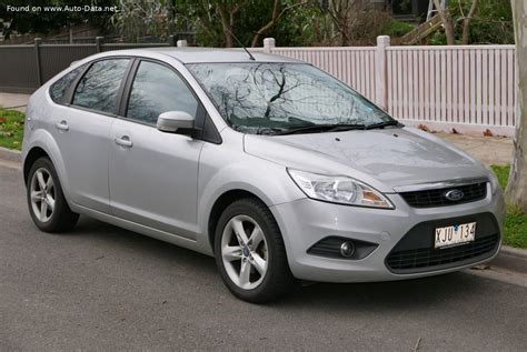 Ford Focus Focus II Hatchback - technická data a srovnání