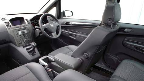 univerzální MPV Opel Zafira interior layout