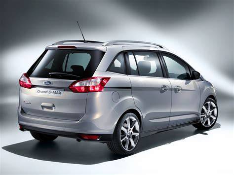 Ford C-Max Grand interiér a variabilita prostoru
