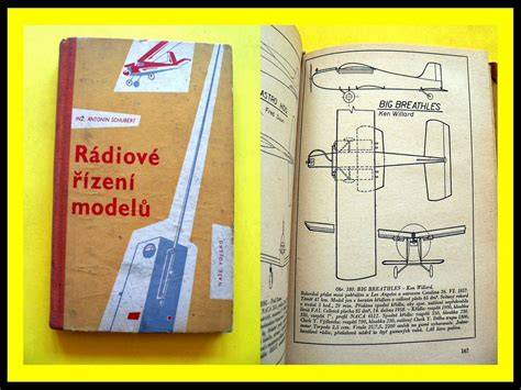 Infografika:Vývoj modelů Ural od 1960 do 1990