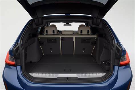 kufrový prostor a jeho rozměry BMW Touring