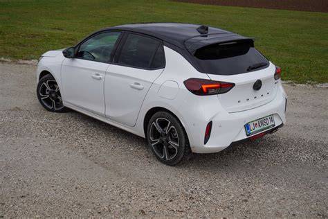Rozměry Opel Corsa A přední pohled