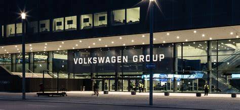 Infografika: Jaké značky patří do koncernu Volkswagen (VW Group) a jaké jiné velké koncerny existují