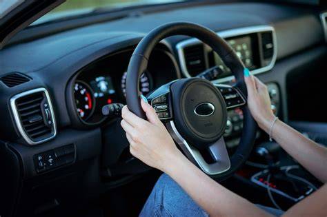 Infografika: Příčiny klepání volantu a jejich řešení