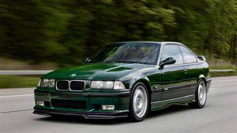 BMW E36 M3 ve sportovním závodě