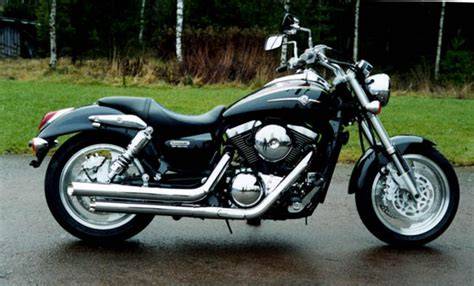 Kawasaki VN1500 Mean Streak laděné výfuky srovnání zvuku