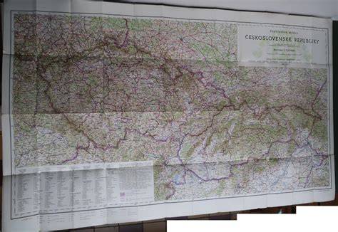ilustrativní mapa rozměrů a uspořádání světlometů