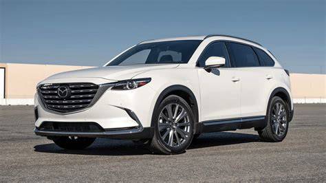 Infografika: Mazda CX-9 (technické parametry, výbava a ceny)