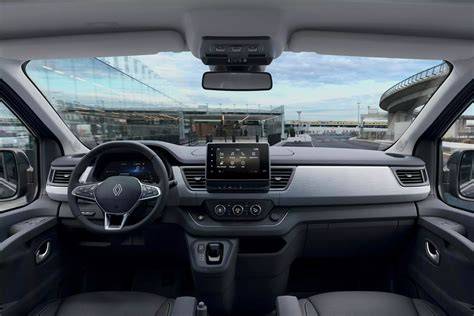 Obrázek interiéru Renault Trafic s modulárním uspořádáním a zobrazením 4,2
