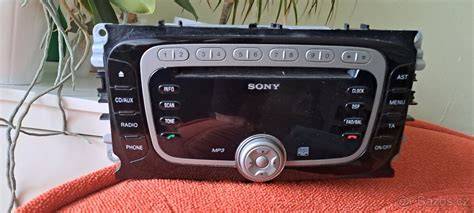 infografika kompatibility Sony rádio Ford Focus