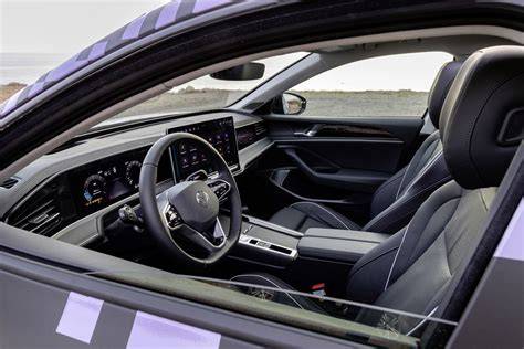 Interiér Passat Variant s novými displeji