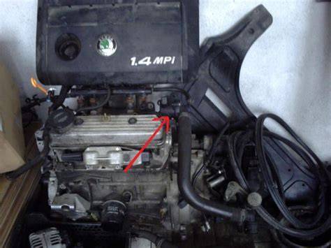 umístění termostatu na motorovém bloku