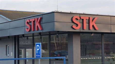 informační grafika o 13 nebezpečných závad