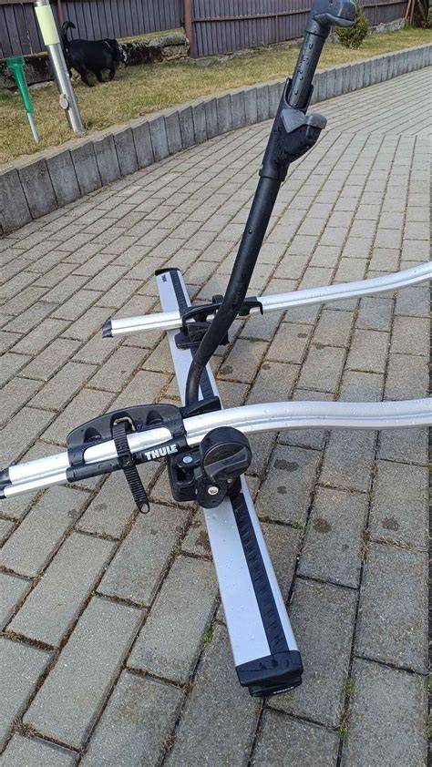 Thule WingBar a nosiče kol Thule ProRide na Ford Focus