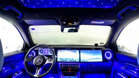 MBUX Superscreen interiér