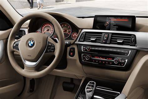BMW řady 3 GT - vnitřní prostor a nová grafika