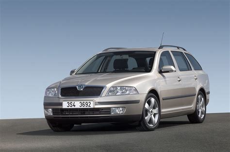 Škoda Octavia 2004 kombi z boku