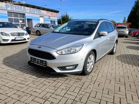 Ford Focus servisní manuál knížka