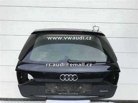Audi A4 Avant zadní pohled a interiér (kufr a komfort)