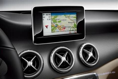 Infografika: aktualizace map Mercedes OEM