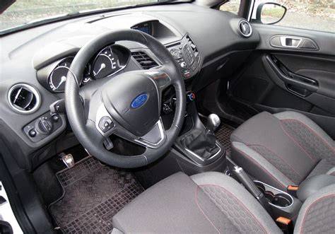 schemat pojistek Ford Fiesta interiér