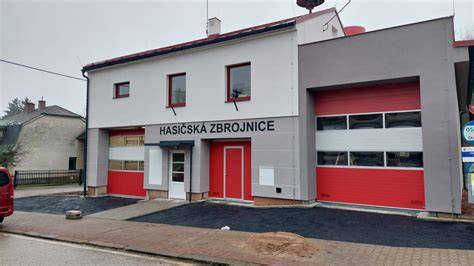 Rekonstrukce hasičské zbrojnice a nové vrata