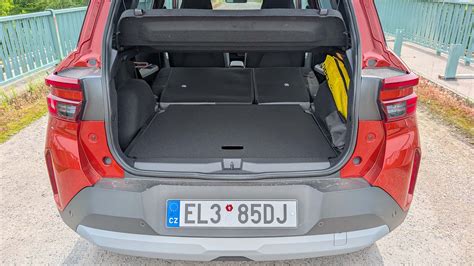 Zavazadlový prostor Opelu Meriva se sklopenými sedadly